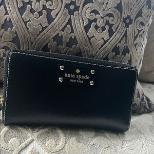 kate spade Black Leather Zip Wallet with Gold Logo Plate